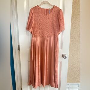Tea n Rose Blush Lace Midi Dress